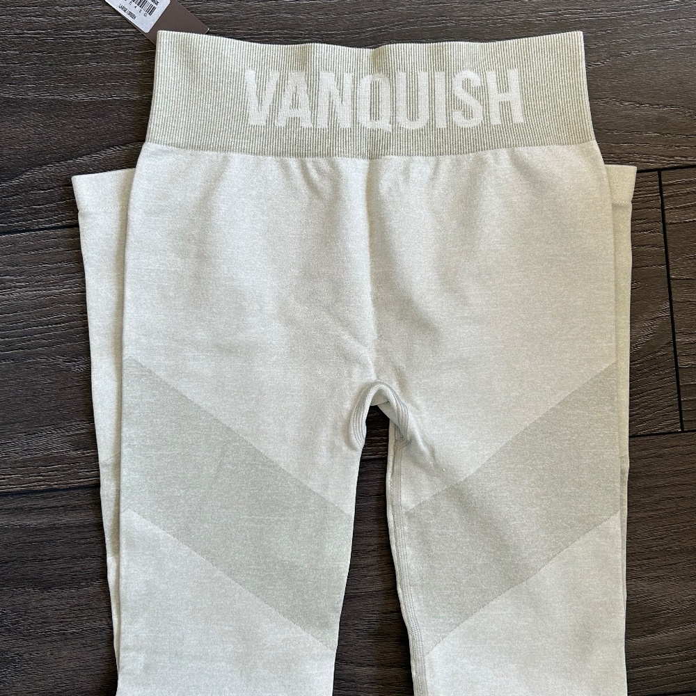 VANQUISH Allure Seamless Leggings MATCHA LARGE NWT